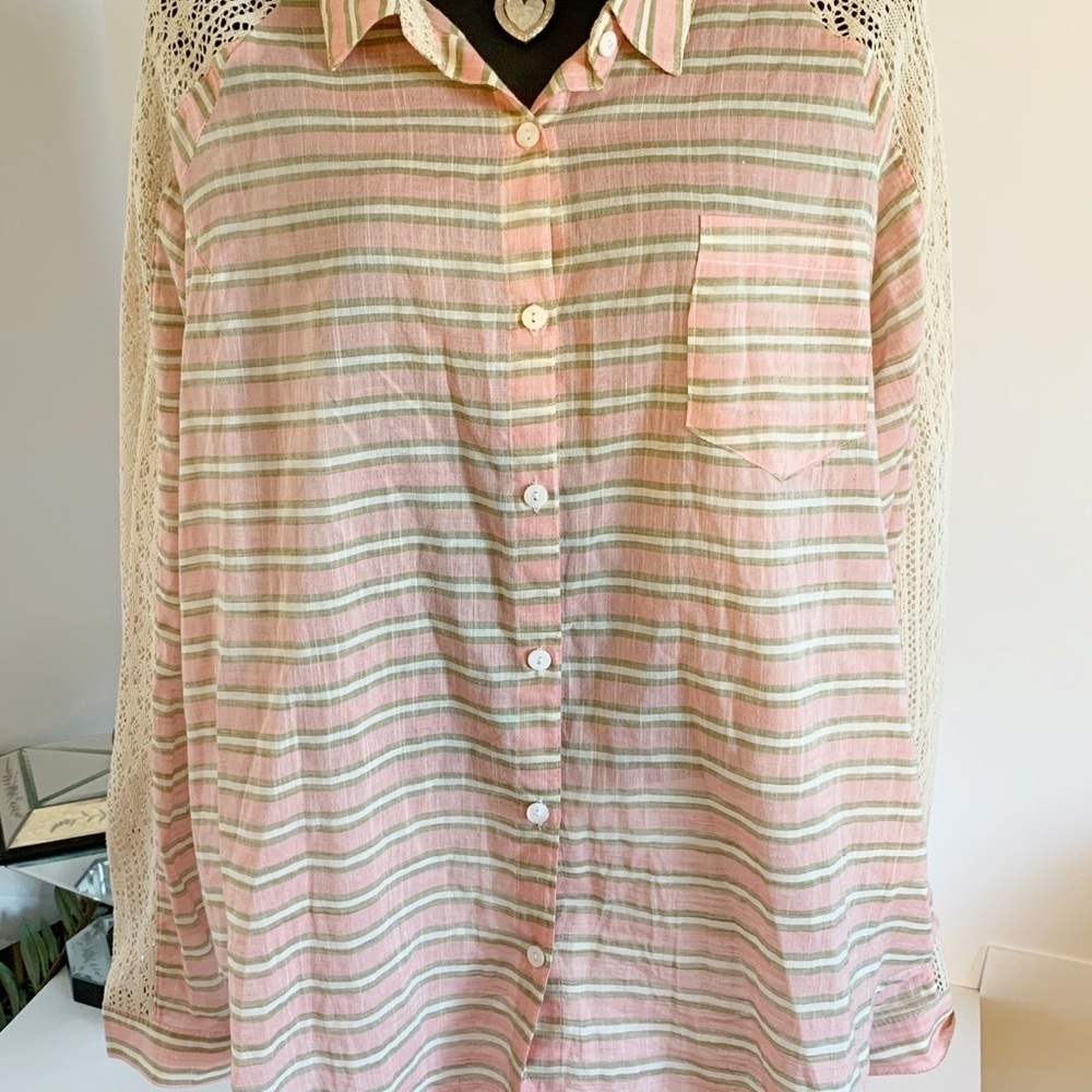 ⬇️Hem& Thread top! Size L - Picture 5 of 8